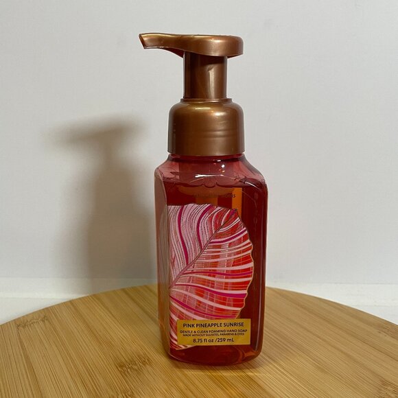 Bath & Body Works Pink Pineapple Sunrise Gentle Foaming Hand Soap 8.75 Oz Shea - Picture 1 of 4